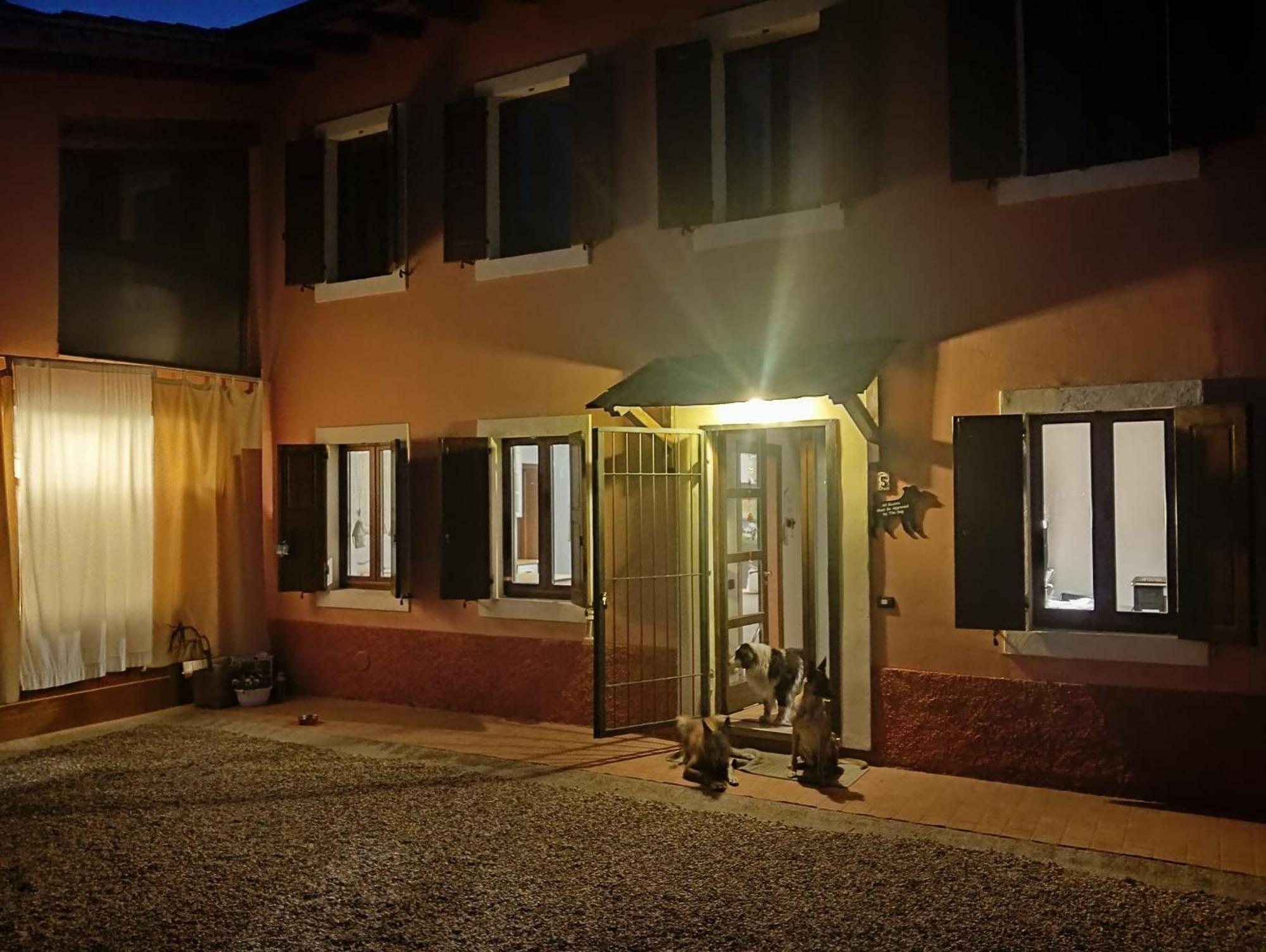 Casa Vacanze Monte Galetto Bussolengo Bagian luar foto